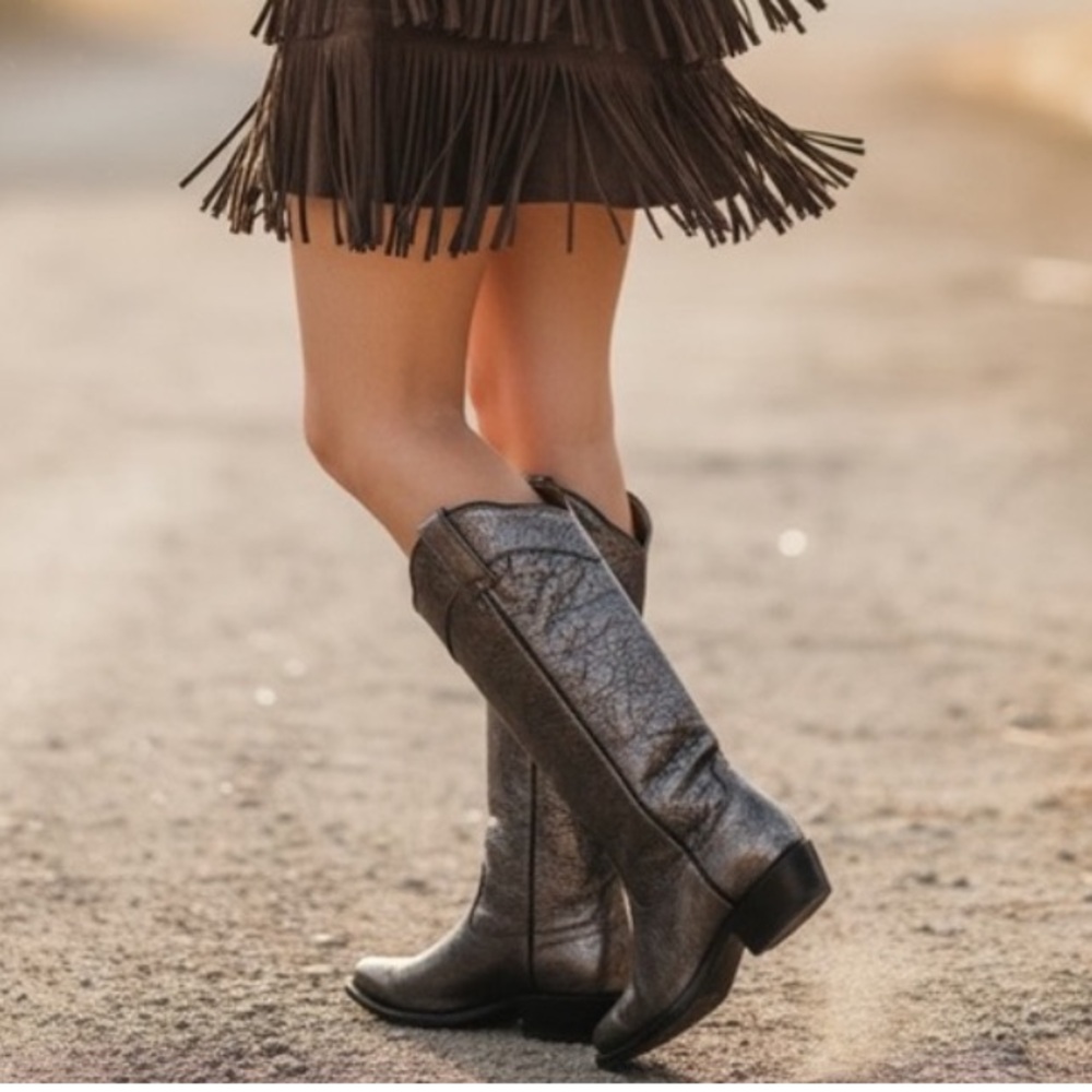 NWT FRYE Billy Daisy Leather Western Pull On Boots in Dark Pewter Size 10